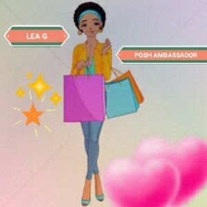 Welcome to my closet! Browse around and shop 👜👢